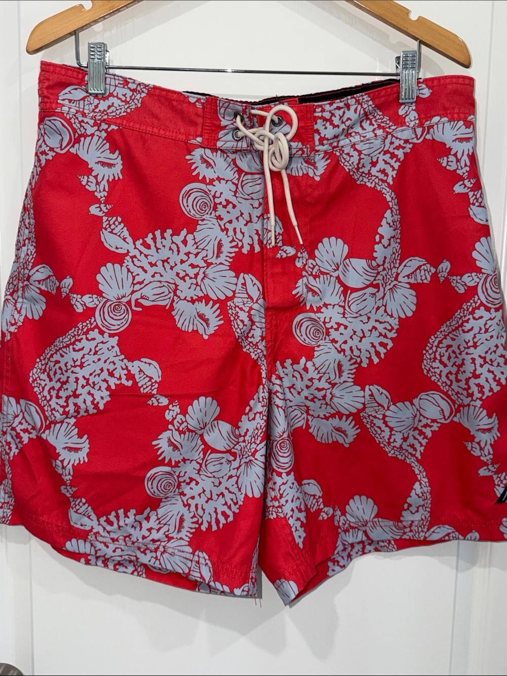 Nautica Red  and Blue coral and Floral Print Men’s Swim Shorts size large